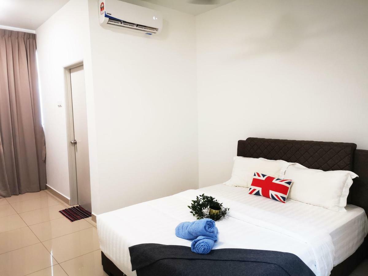 By Cube Homestay Desaru